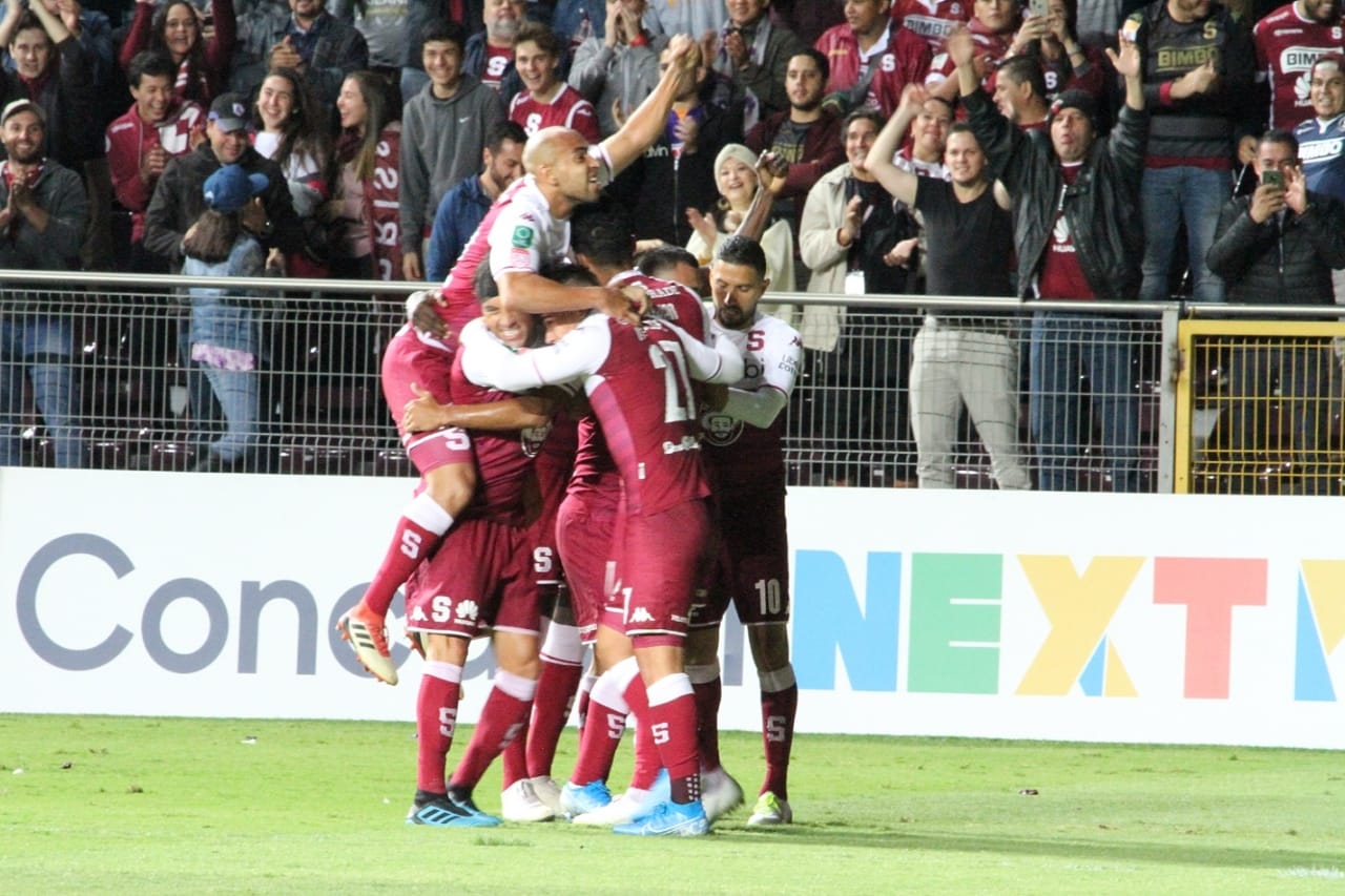 Foto de @alpiedeldeporte (Twitter).